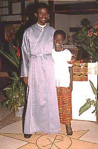 Отец Иосиф Квами-Лабе — один из основателей Православия в Гане с дочерью Наташей 