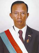 Председатель  Сената Мадагаскара Е.П. Ракутумахару Радземисон
