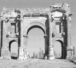 Город-крепость Тимгад был основан в 100 г.